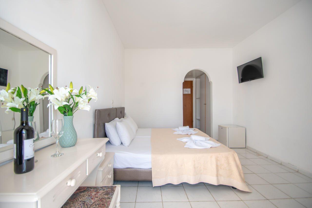 Ikaros Hotel (Adults Only) Laganas Buitenkant foto