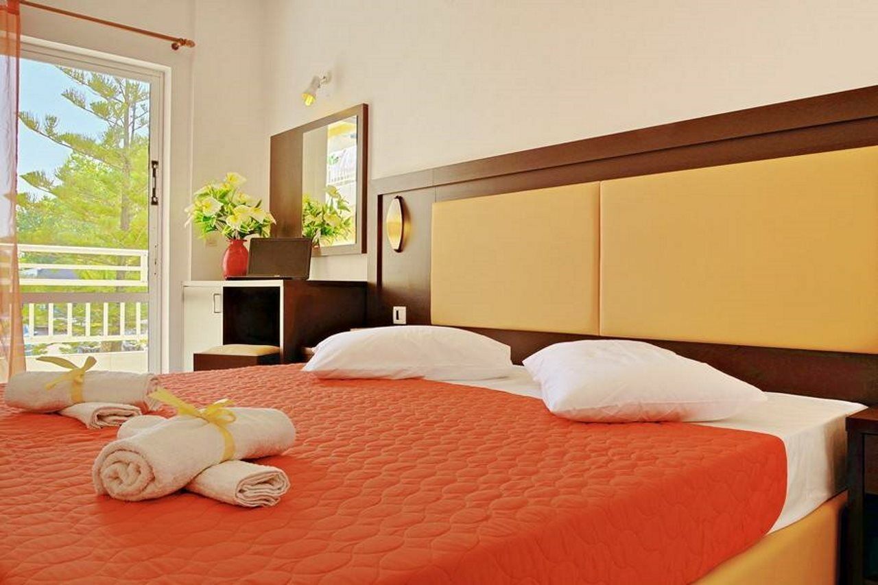 Ikaros Hotel (Adults Only) Laganas Buitenkant foto